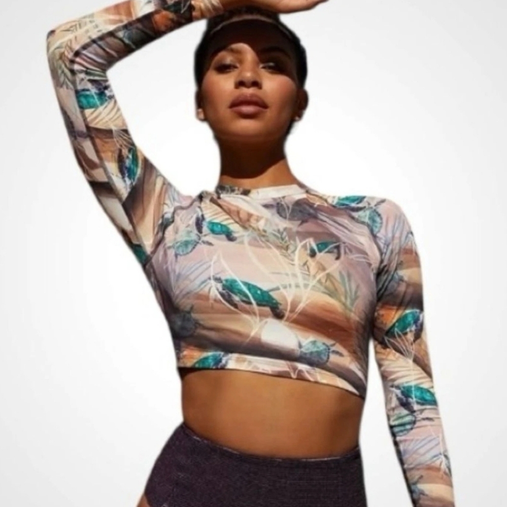 WET Swimwear Honu Hailee Turtle Print Rash Guard Top Size Medium